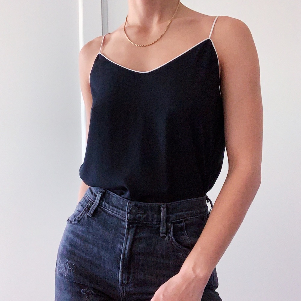 3️⃣for$25 Lord & Taylor two-tone cami blouse 🔲🔳▪️